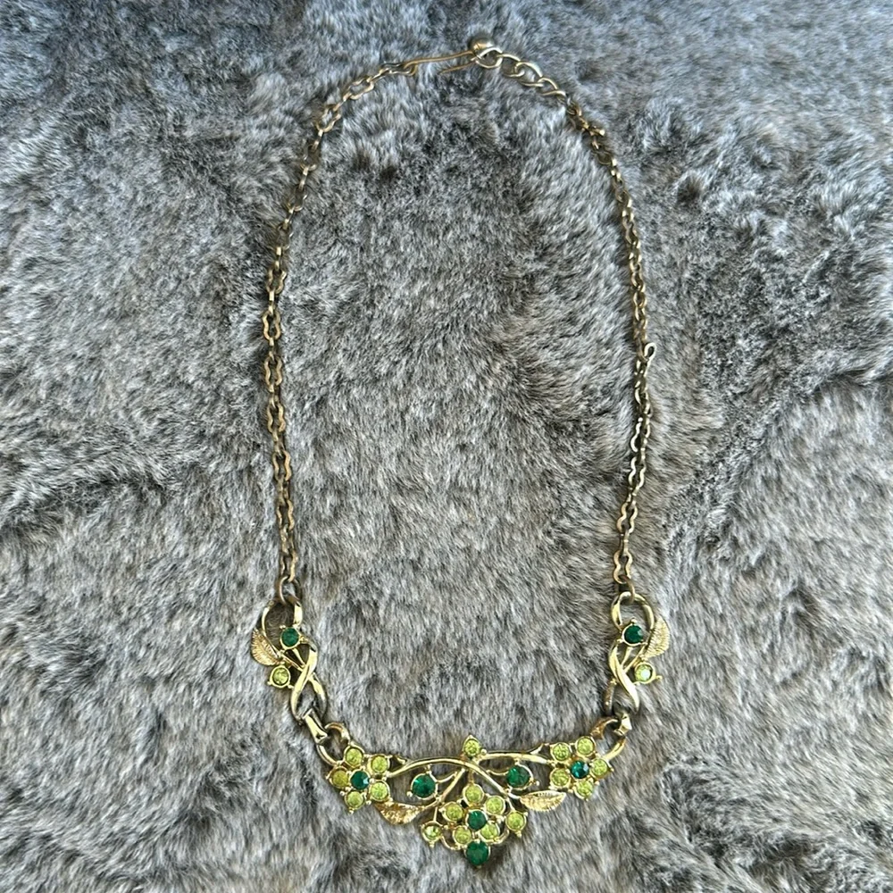Vintage emerald necklace